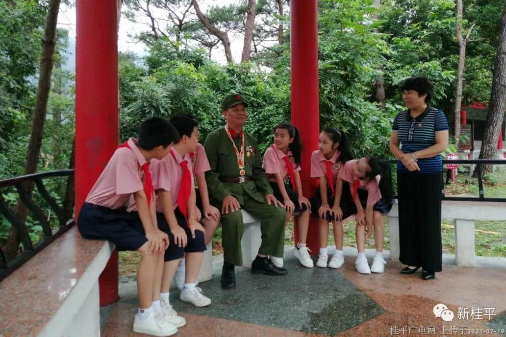 桂平市掀起老書(shū)記、老黨員講黨課熱潮