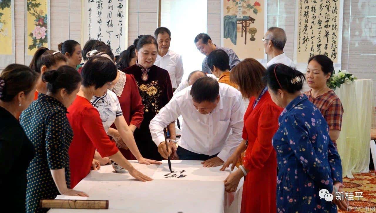 桂平市舉辦學(xué)習(xí)宣傳貫徹黨的二十大精神詩詞書畫文化展示活動(dòng)