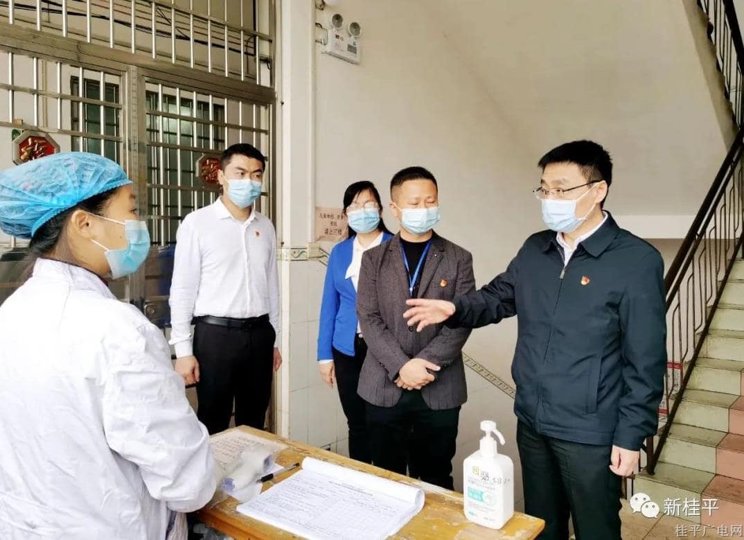 蔣建偉到社坡鎮(zhèn)調研疫情防控工作