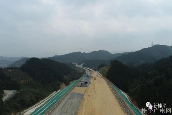 早抓快干、穩(wěn)中求進(jìn),，平武高速（桂平段）項(xiàng)目提速增效
