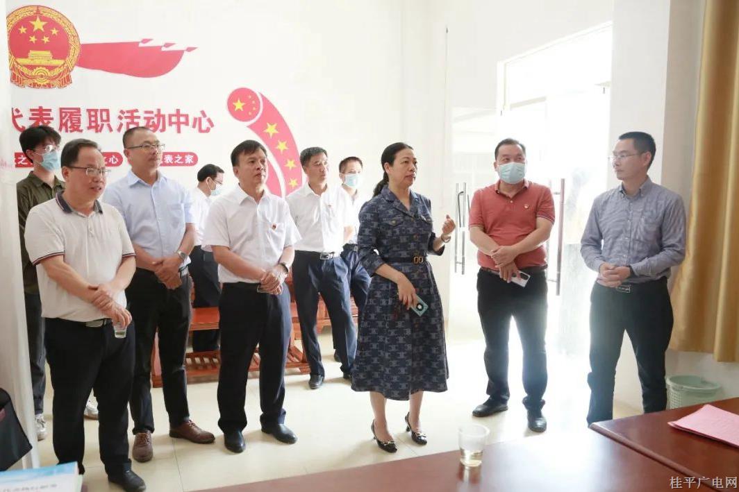 港南區(qū)人大常委會(huì)到我市開展學(xué)習(xí)考察活動(dòng)