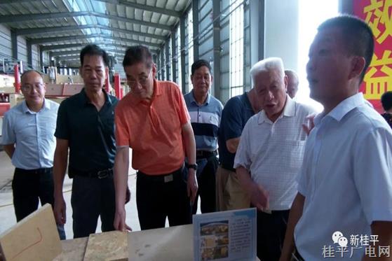 桂平市離退休干部觀摩我市重大項目建設