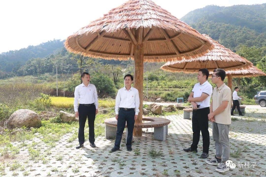 黃創(chuàng)優(yōu)到西山鎮(zhèn)調(diào)研校園食品安全,、鄉(xiāng)村振興等工作