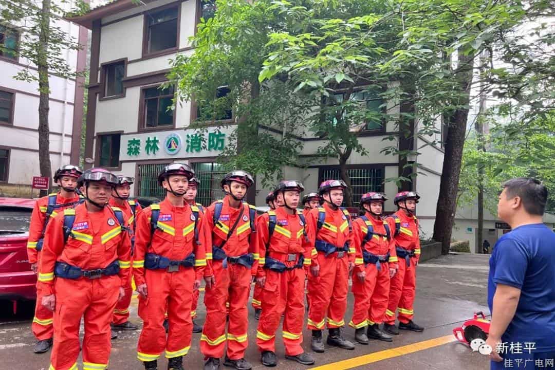 五一我在崗 | 桂平市森林消防隊(duì)：全力守護(hù)假期景區(qū)安全 為游客出行保駕護(hù)航