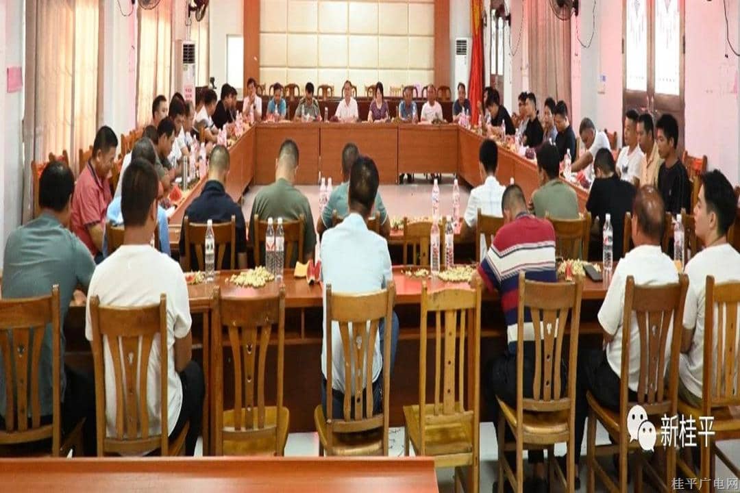 社坡鎮(zhèn)開展八一建軍節(jié)96周年座談會(huì)