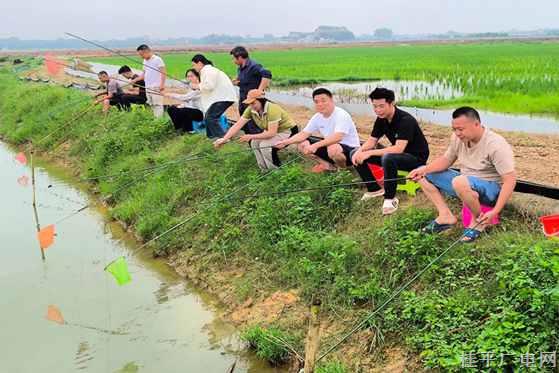 一起到桂平南木釣小龍蝦 實(shí)現(xiàn)“龍蝦”自由