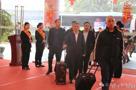 出席貴港市第六屆人民代表大會(huì)第七次會(huì)議的桂平代表團(tuán)今日順利報(bào)到