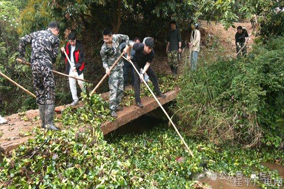 桂平市：干群同心疏渠道 清淤護水保春耕